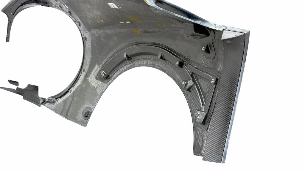 BUGATTI CHIRON PAINTED CARBON RIGHT QUARTER SIDE PANEL 5B4809036