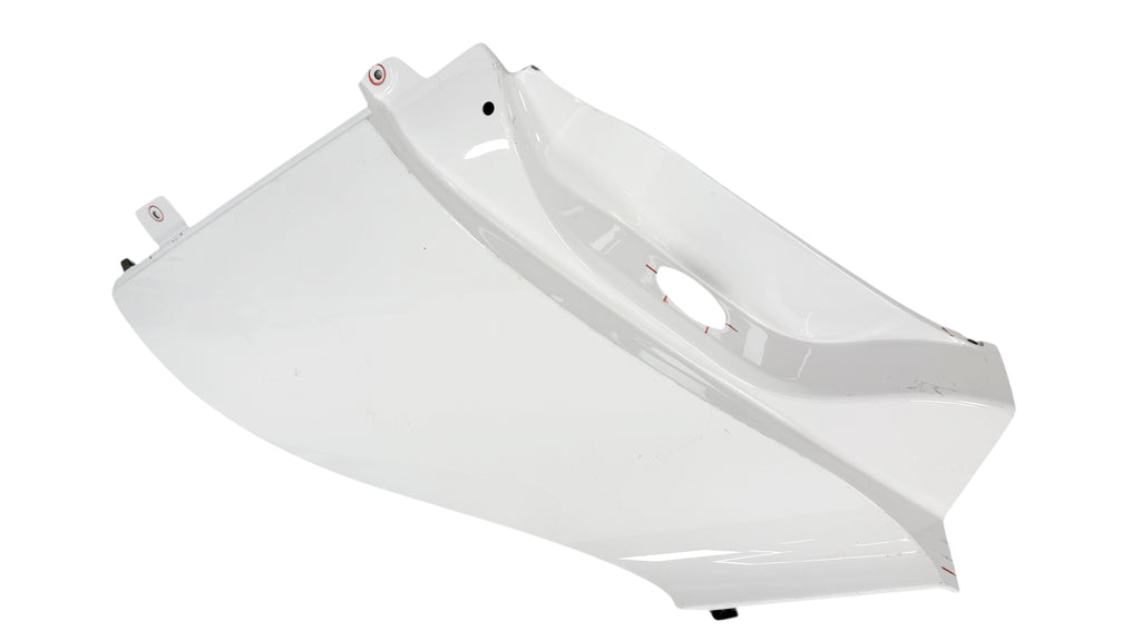 BUGATTI CHIRON RIGHT LOWER MEDALLION SIDE PANEL 5B4809406H (WHITE)
