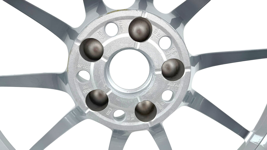 MCLAREN 720S ULTRA-LIGHTWEIGHT WHEEL - FRONT RIGHT 14B0626CP (SILVER)