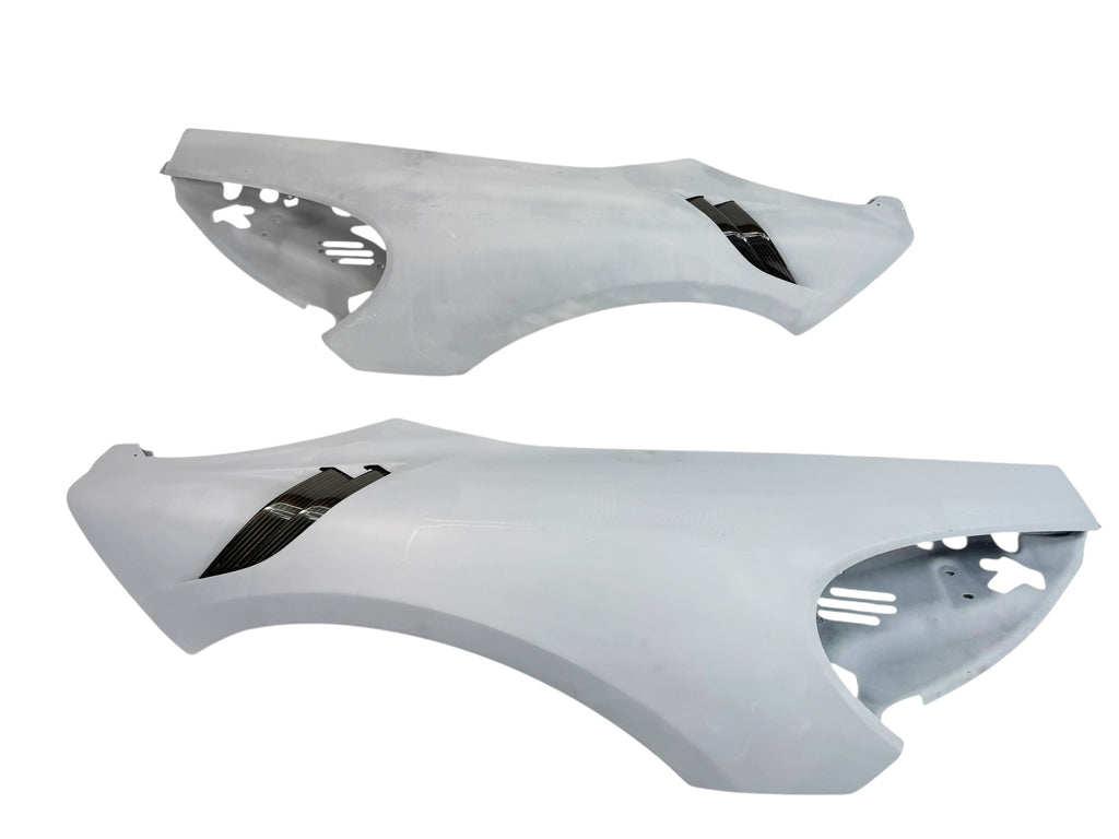 MCLAREN 600LT MSO CARBON FIBRE FRONT FENDER WITH LOUVRES 13AA714MP 13AA716MP