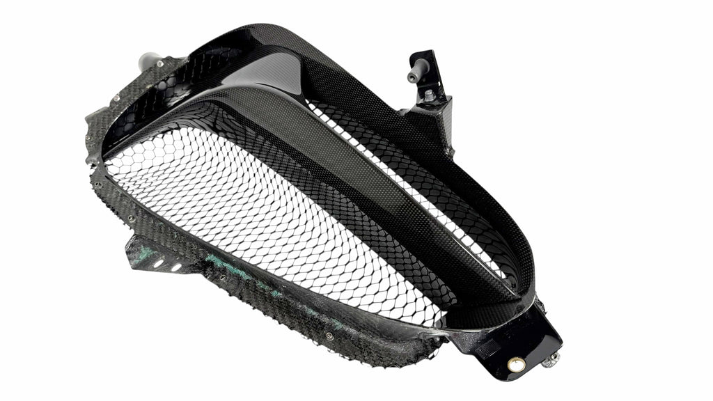 FERRARI SF90 RIGHT CARBON SIDE AIR INTAKE TRIM 871819