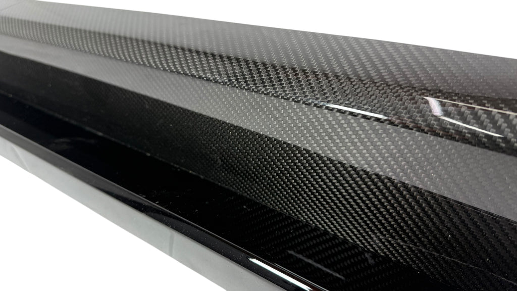 ASTON MARTIN DBX FRONT LEFT CARBON SIDE SKIRT PY83-20765-AA