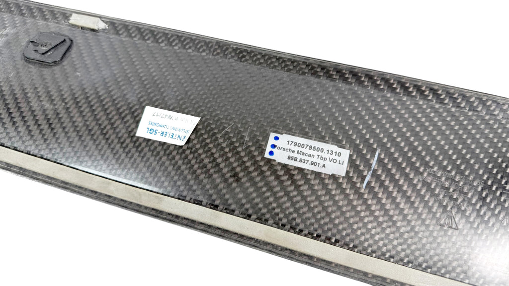 PORSCHE MACAN FRONT LEFT CARBON DOOR TRIM 95B837901A