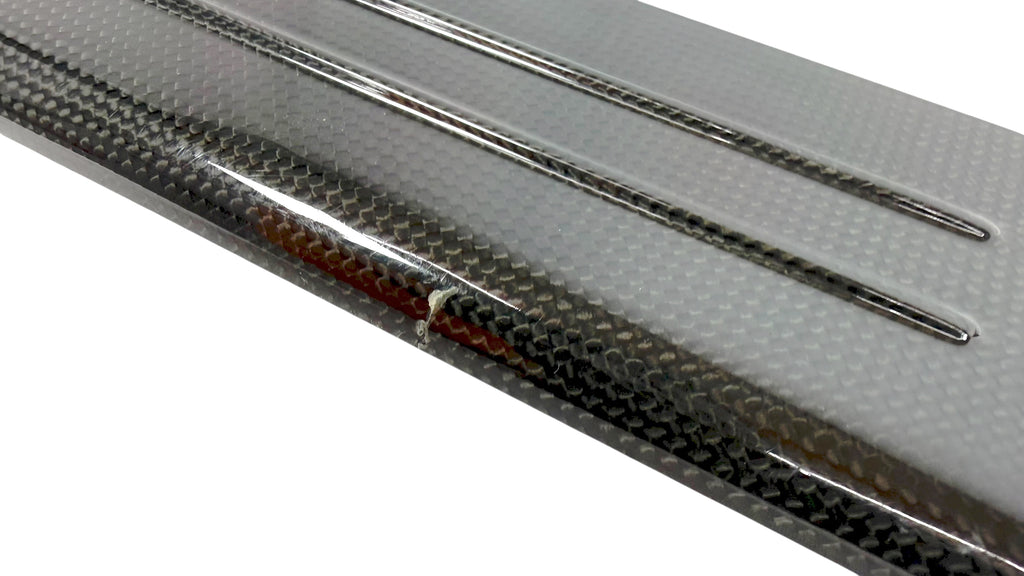 FERRARI CALIFORNIA CARBON RIGHT KICK PLATE 85956600