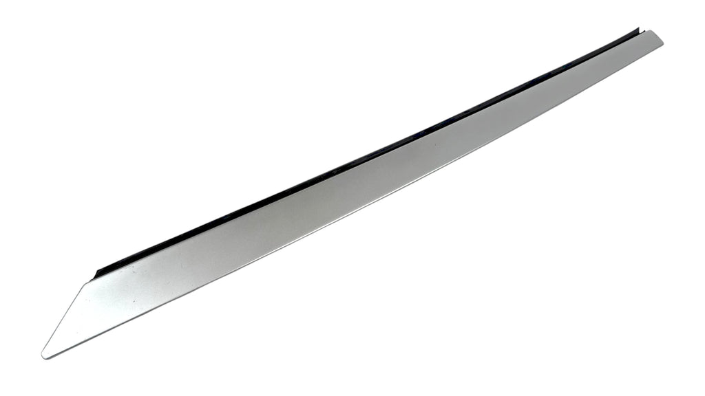 MCLAREN 720S RIGHT QUARTER WINDOW FINISHER - SILVER 14AA248CP-FC003