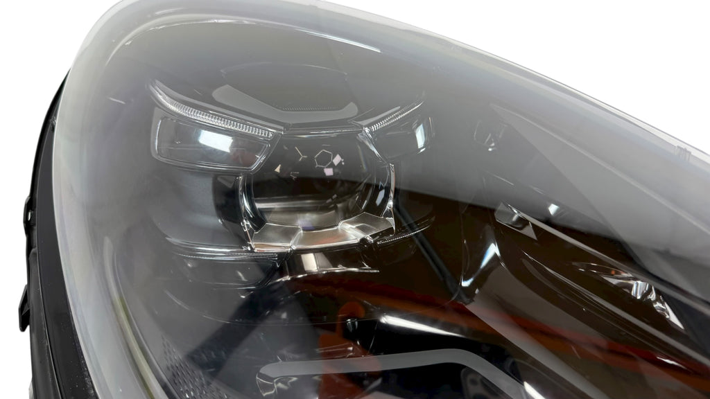 PORSCHE MACAN 2019-21  FRONT RIGHT LED HEADLIGHT 95B.941.016.K