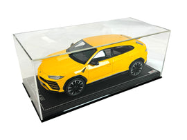 LAMBORGHINI URUS 1:18 MODEL CAR (GIALLO ORION)