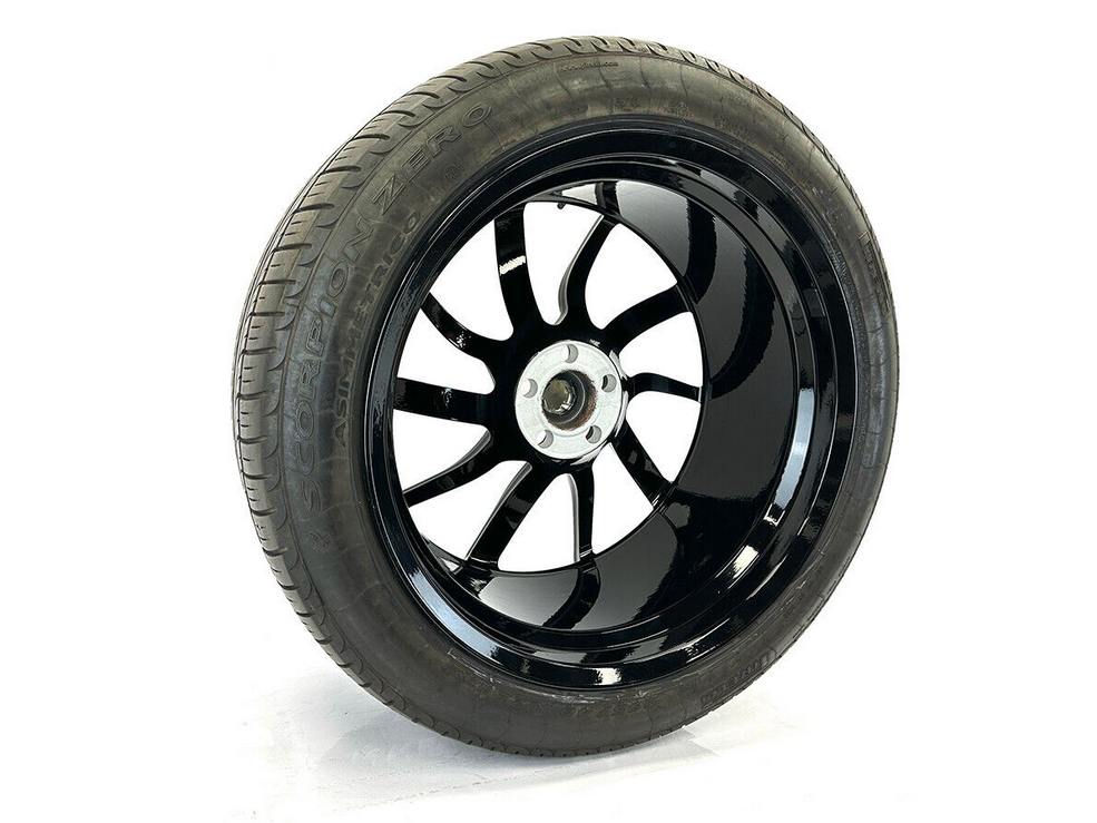 OVERFINCH 22″ LEGGERO FORGED ALLOY WHEELS WITH PIRELLI TYRES