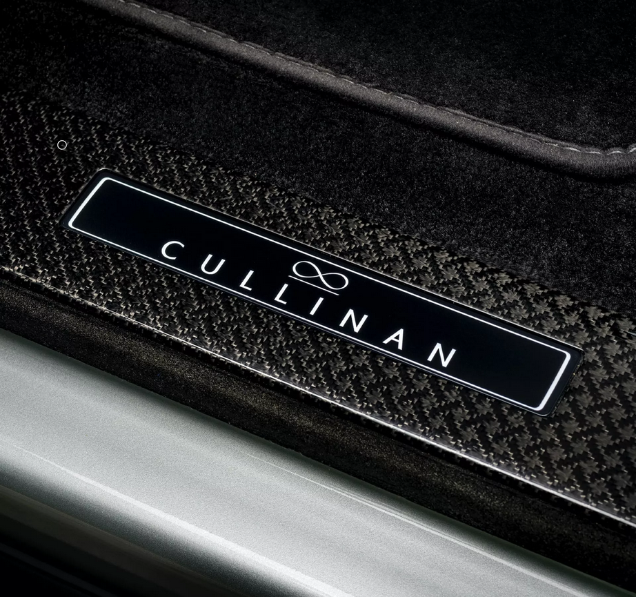 ROLLS ROYCE BLACK BADGE CULLINAN CARBON ILLUMINATED ENTRANCE THREAD PLATES