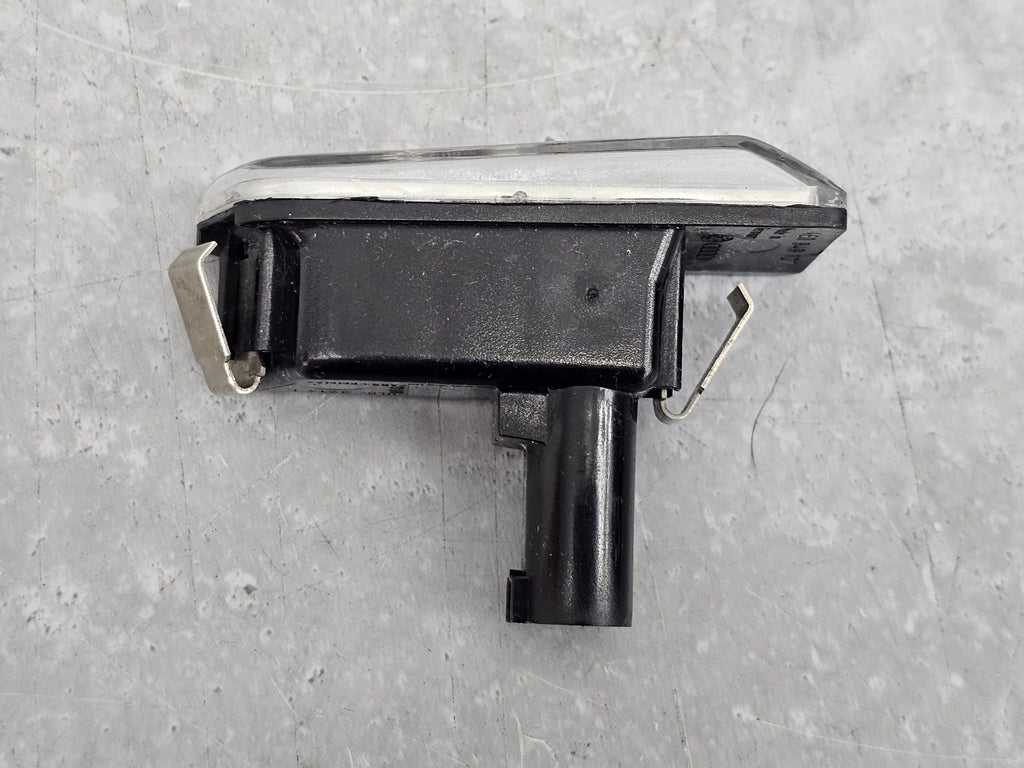 AUDI A8/S8 QUATTRO LEFT LED TURN SIGNAL INDICATOR 4E0949127