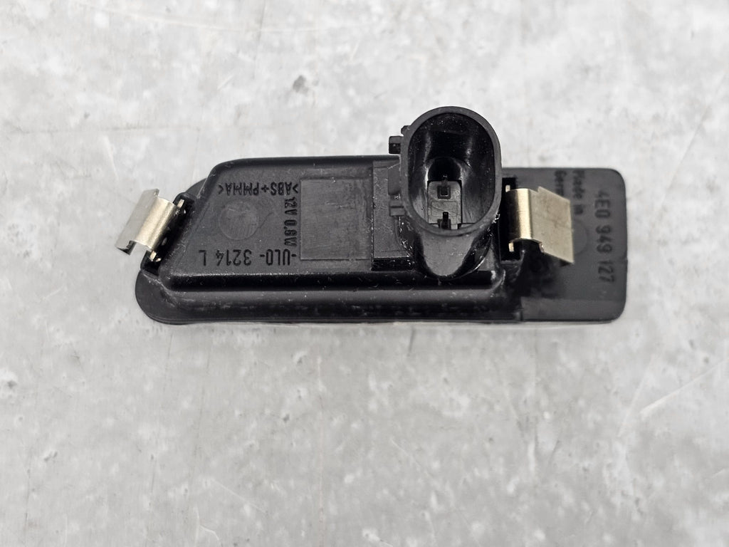 AUDI A8/S8 QUATTRO LEFT LED TURN SIGNAL INDICATOR 4E0949127