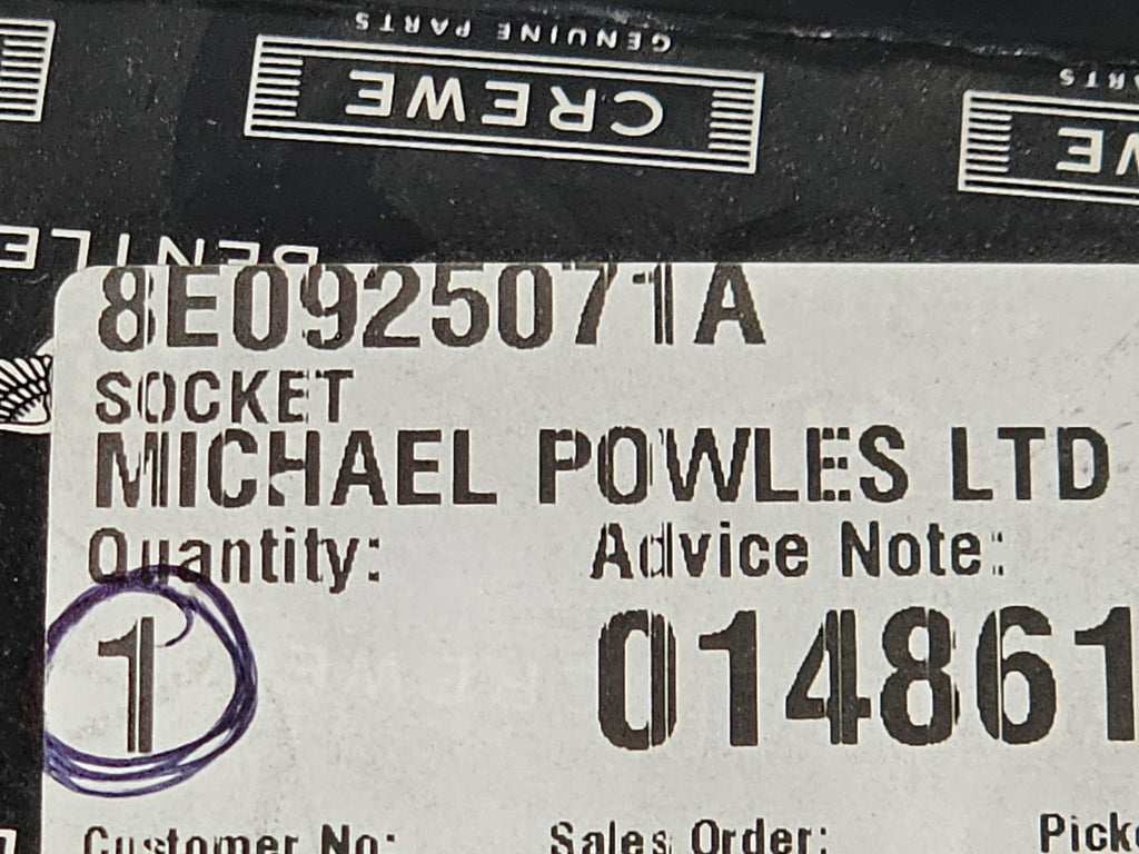 BENTLEY CONTINENTAL POWER OUTLET SOCKET BOOT LINING 8E0925071A