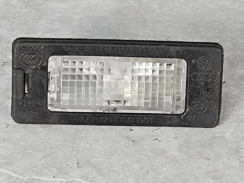 BENTLEY LICENCE PLATE LIGHT 5N0943021