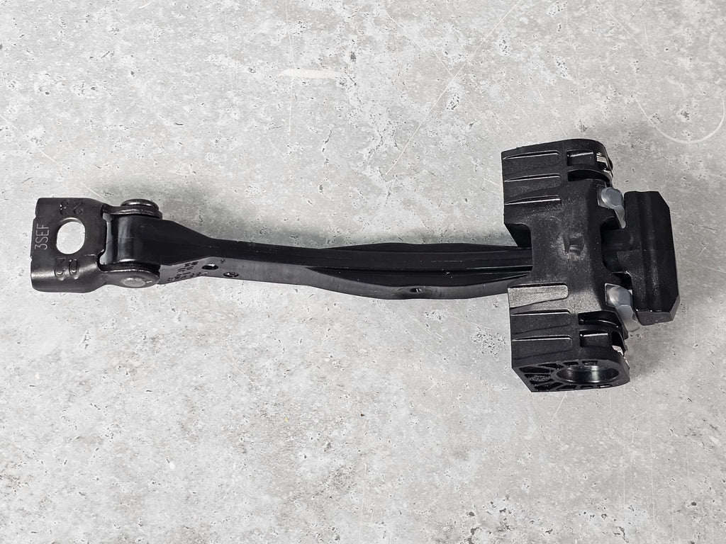 BENTLEY DOOR CATCH 3SE837249A