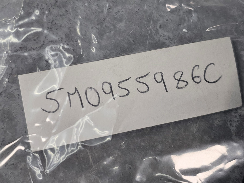 LAMBORGHINI HEATED WINDSCREEN PRESSURE SPRAY NOZZLE 5M0955986C