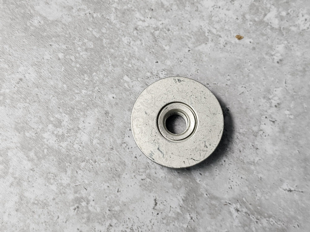 ASTON MARTIN NUT AND WASHER M6 HEX 704327