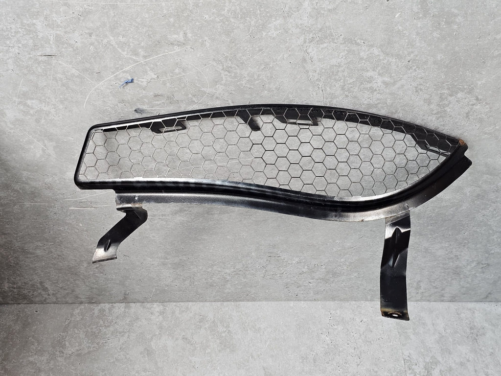 MCLAREN 720S LEFT PASSENGER SIDE REAR BUMPER / TAIL LIGHT GRILL BLACK