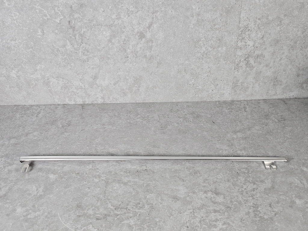 BENTLEY CONTINENTAL TRIM STRIP FOR REAR WINDOW 3SD853510