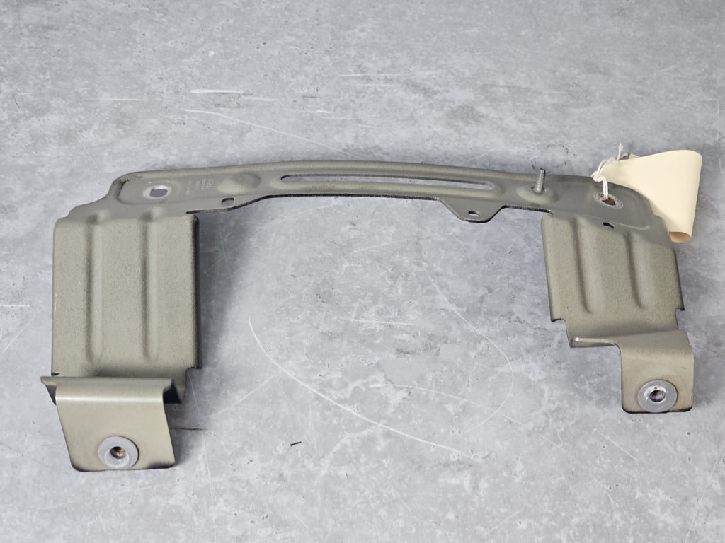 AUDI Q8 RSQ8 LEFT FENDER BRACKET 4M8821431