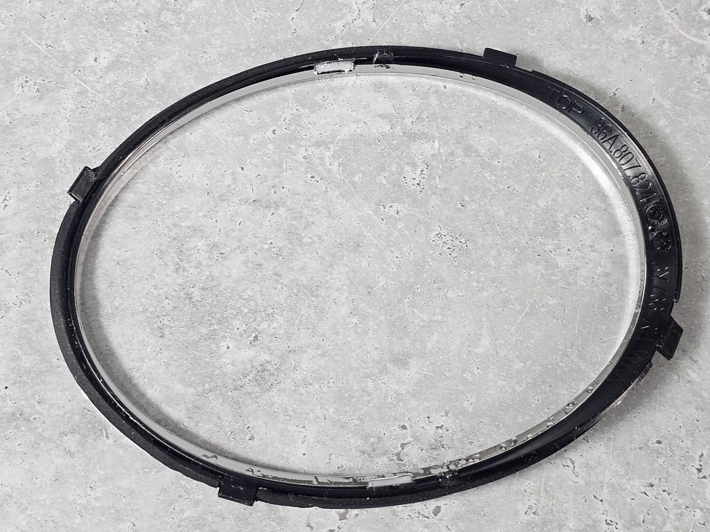 BENTLEY BENTAYGA 2016+ OUTER RIGHT HEADLIGHT TRIM 36A807824A