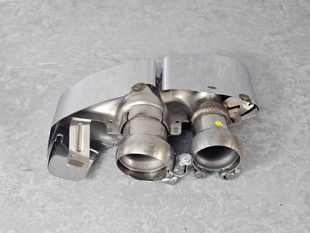 BENTLEY BENTAYGA TRIM FOR EXHAUST TAIL PIPE RH 36A253682P