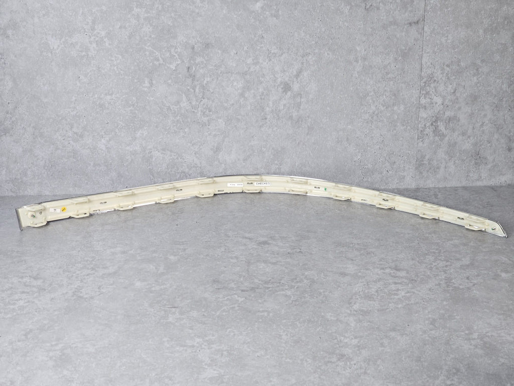 BENTLEY CONTINENTAL TRIM STRIP FOR BUMPER 3SD807050