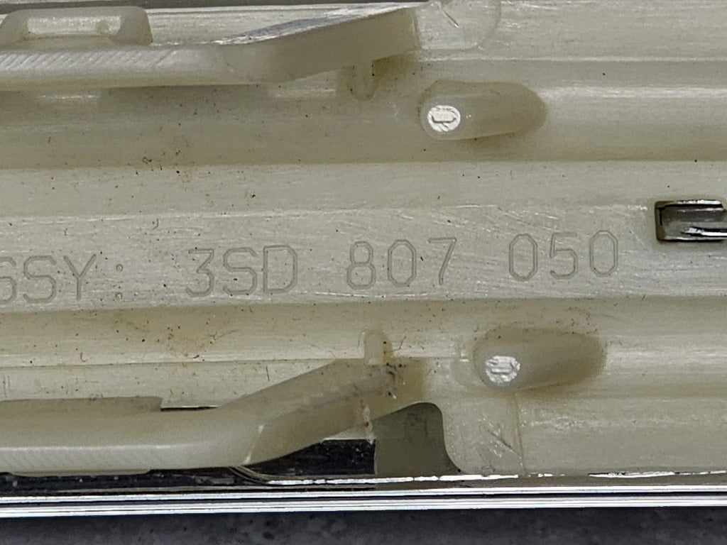 BENTLEY CONTINENTAL TRIM STRIP FOR BUMPER 3SD807050
