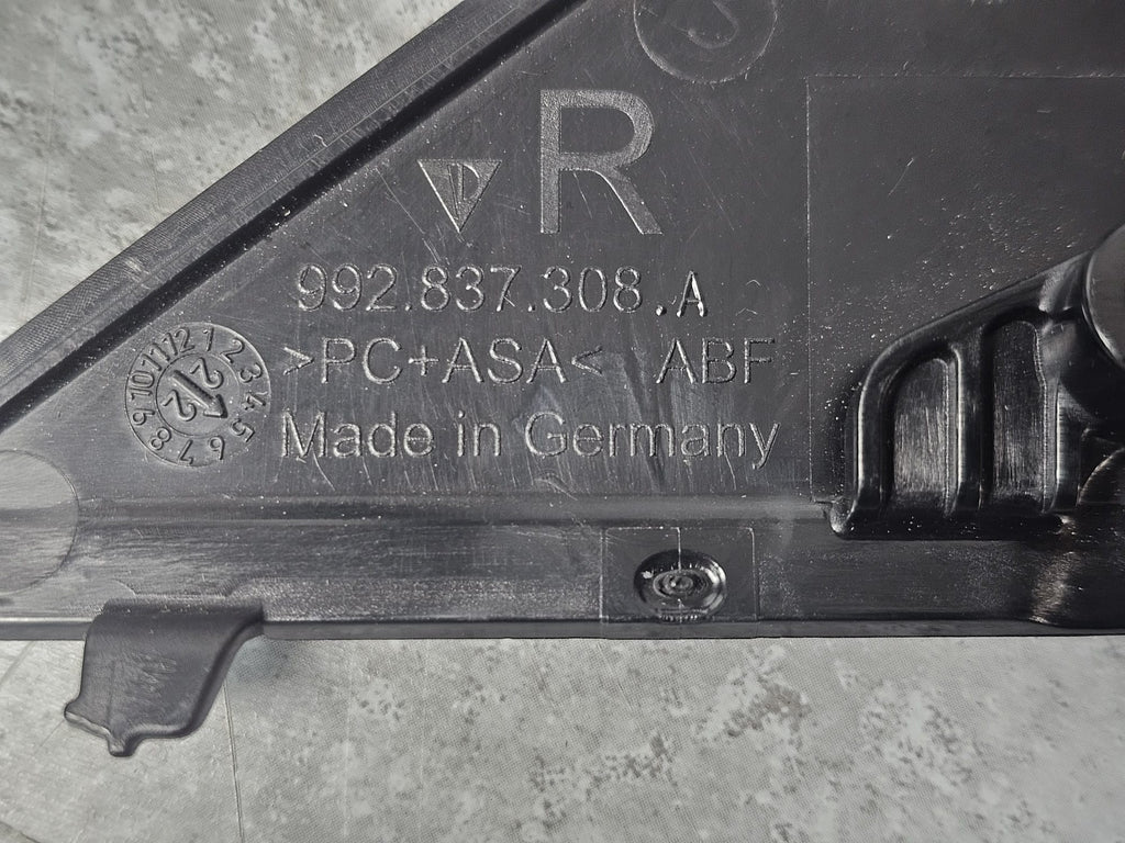 PORSCHE 992 COVER RIGHT GLASS CHANNEL MATT BLACK 992837308A