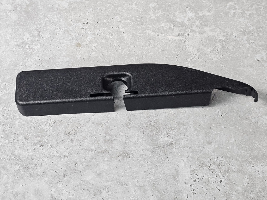 PORSCHE 992 RIGHT BONNET HINGE COVER 992823746A