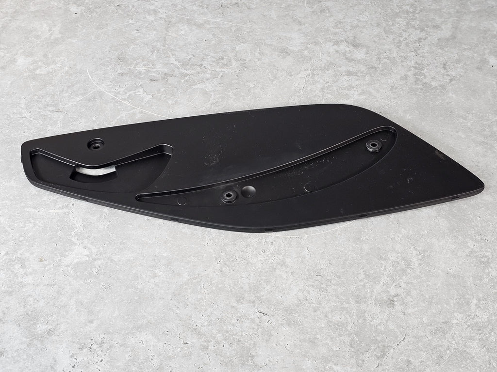 PORSCHE 992 CONNECTING PLATE MATT BLACK 9GT827867E