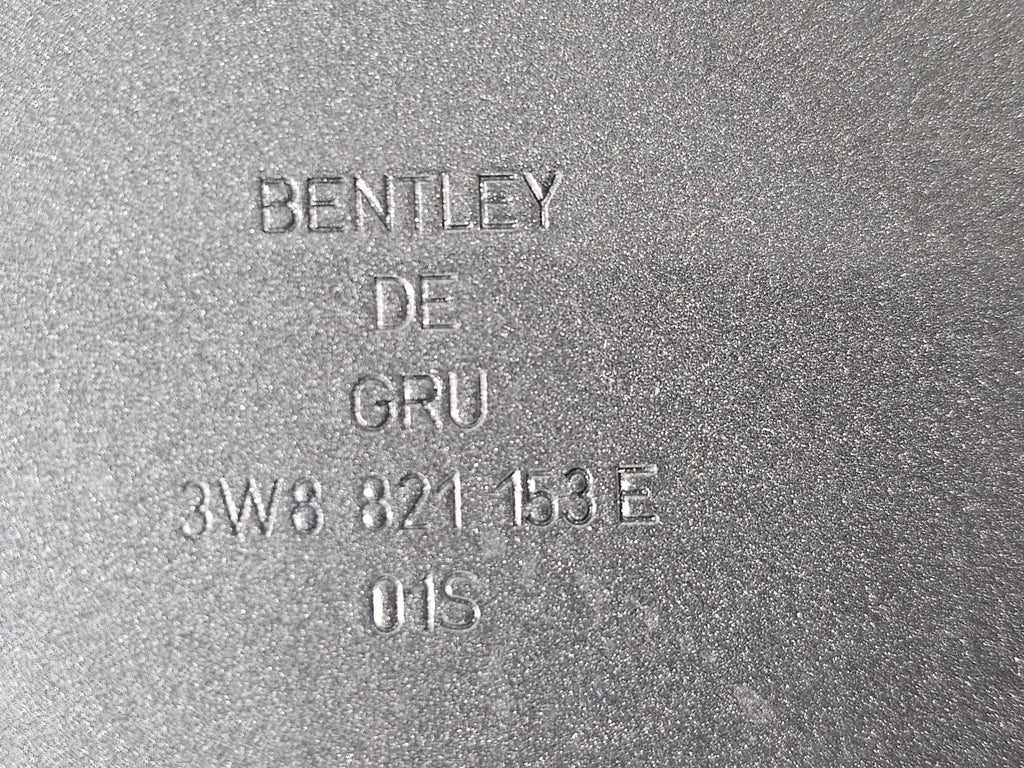BENTLEY WEB PLATE 3W8821153E