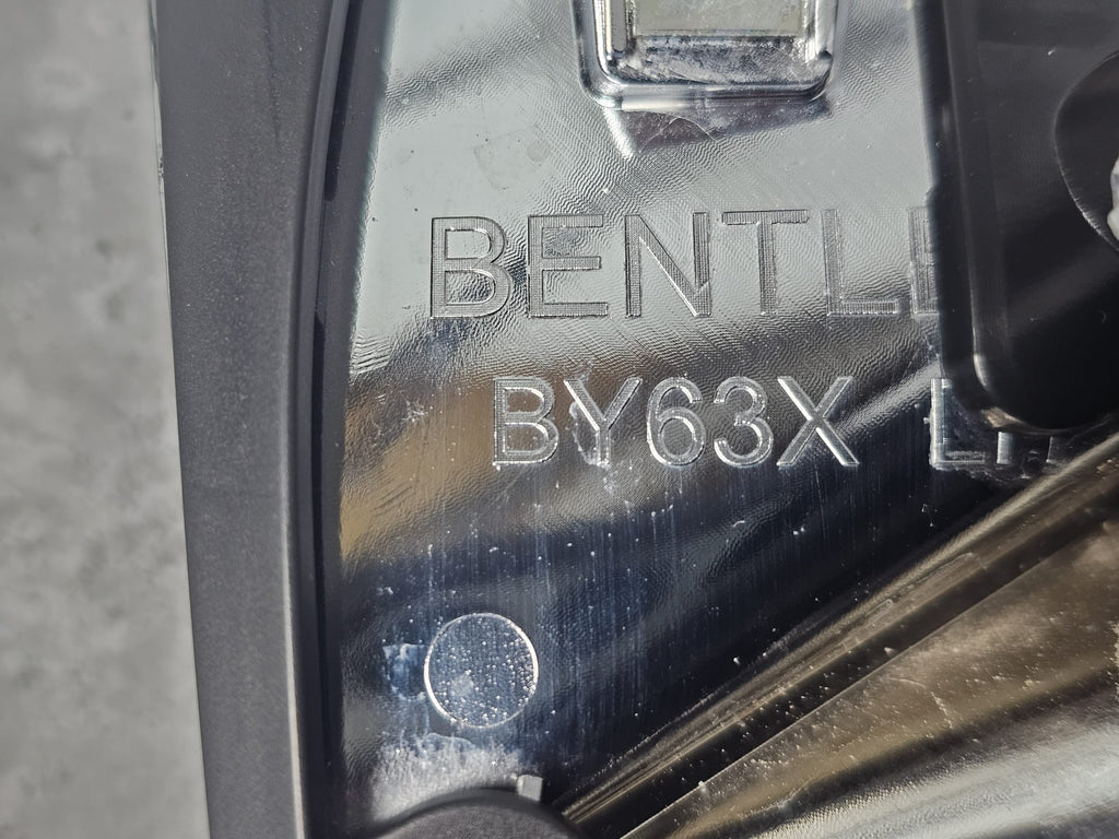 BENTLEY CONTINENTAL GT V8 2018 LEFT SIDE GRILL WING FENDER TRIM VENT 3SD821273