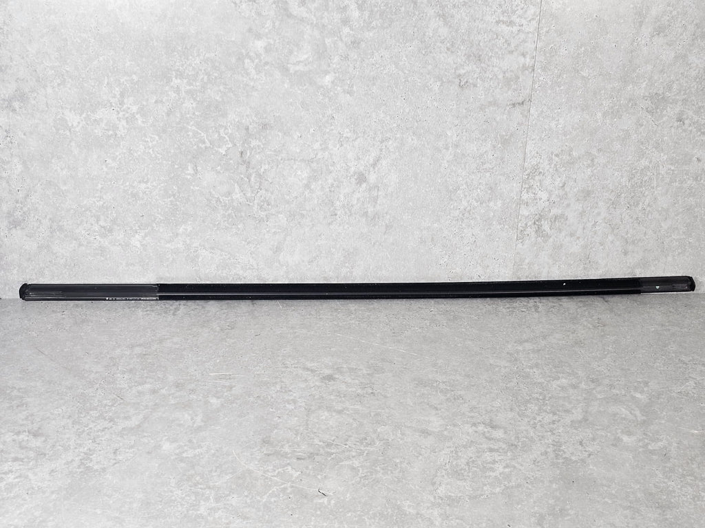 BENTLEY BENTAYGA 2016-2020 TRIM STRIP FOR WAISTLINE 36A853081