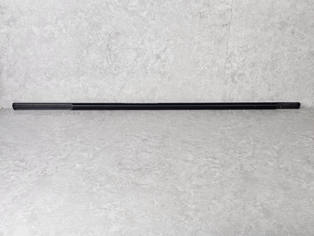 BENTLEY BENTAYGA 2016-2020 TRIM STRIP FOR WAISTLINE 36A853082