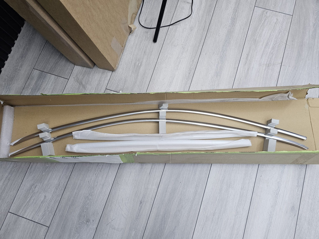 BENTLEY BENTAYGA  (2015+) TRIM FOR DOOR WINDOW FRAME 36A853985A