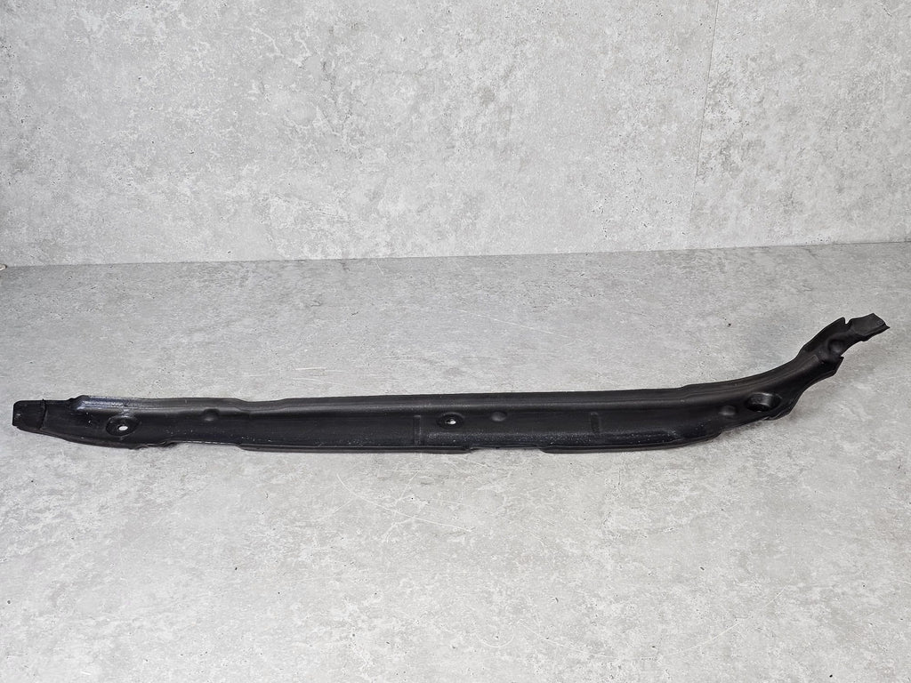 AUDI RSQ8 FRONT RIGHT WING END PLATE PLASTIC 4M8821112
