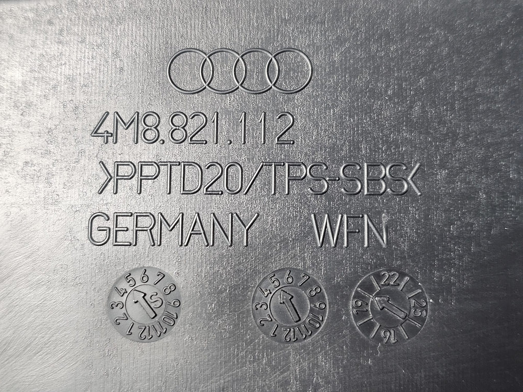 AUDI RSQ8 FRONT RIGHT WING END PLATE PLASTIC 4M8821112