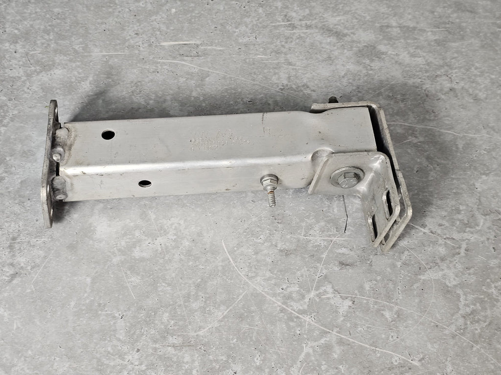AUDI Q7 SQ7 FRONT RIGHT LOWER IMPACT BRACKET 4M0802038D