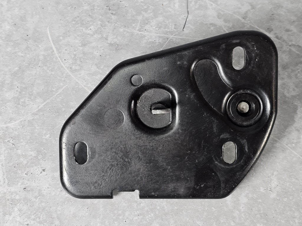 AUDI Q8 BONNET HOOD SAFETY CATCH LEFT 4M8823185C