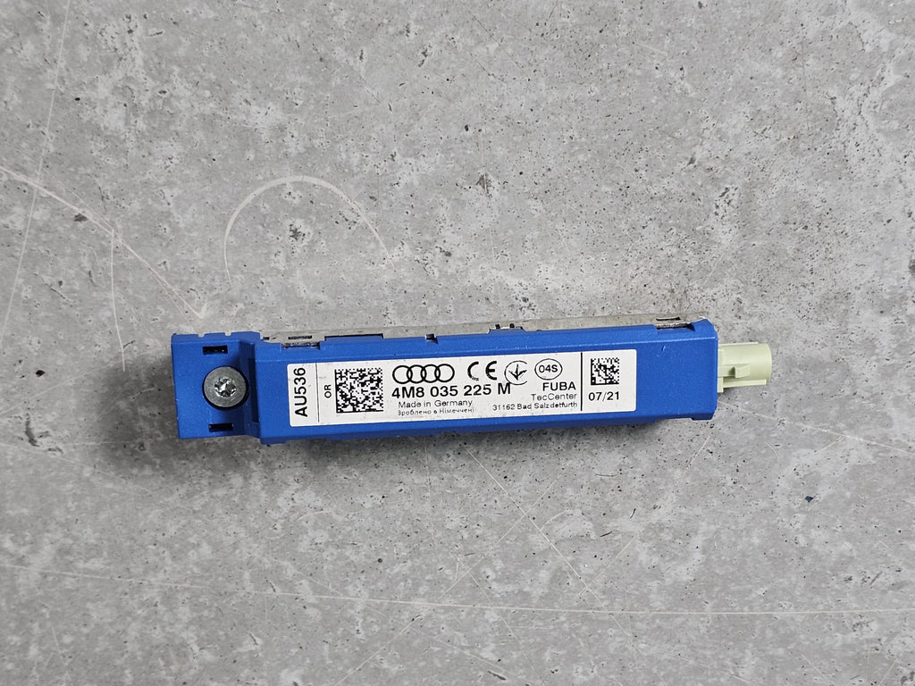 AUDI Q8 ANTENNA BOOSTER 4M8035225M