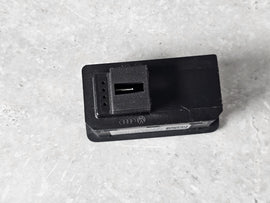 AUDI BLACK PLASTIC PUSH-BUTTON SWITCH 4G0959831D