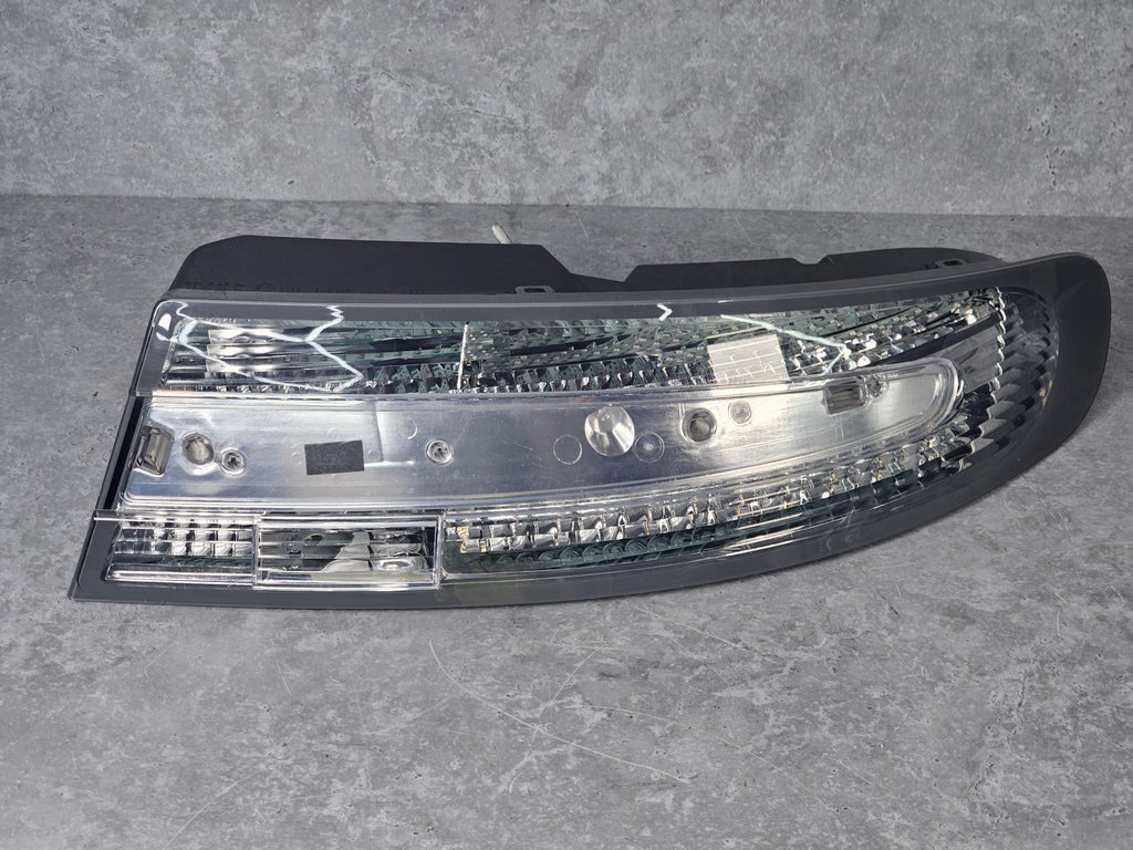 ASTON MARTIN DBS DB9 VANTAGE REAR LAMP ASSEMBLY LH 8D33-13405-AM