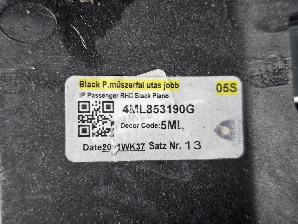 LAMBORGHINI URUS BLANKET 4ML853190G