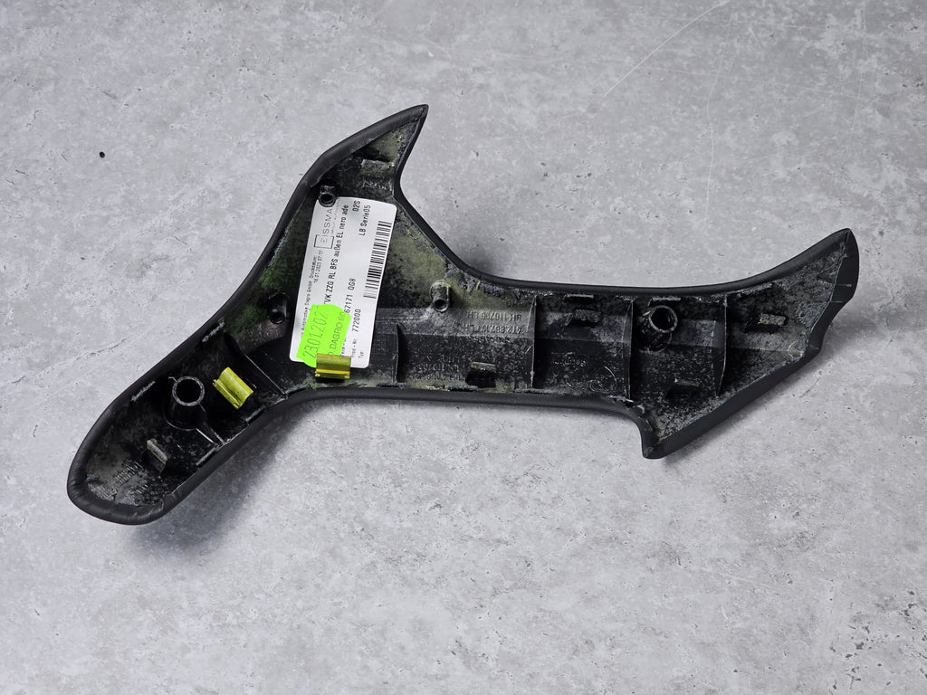 LAMBORGHINI HURACAN HANDLE RECESS LH 4T0867171