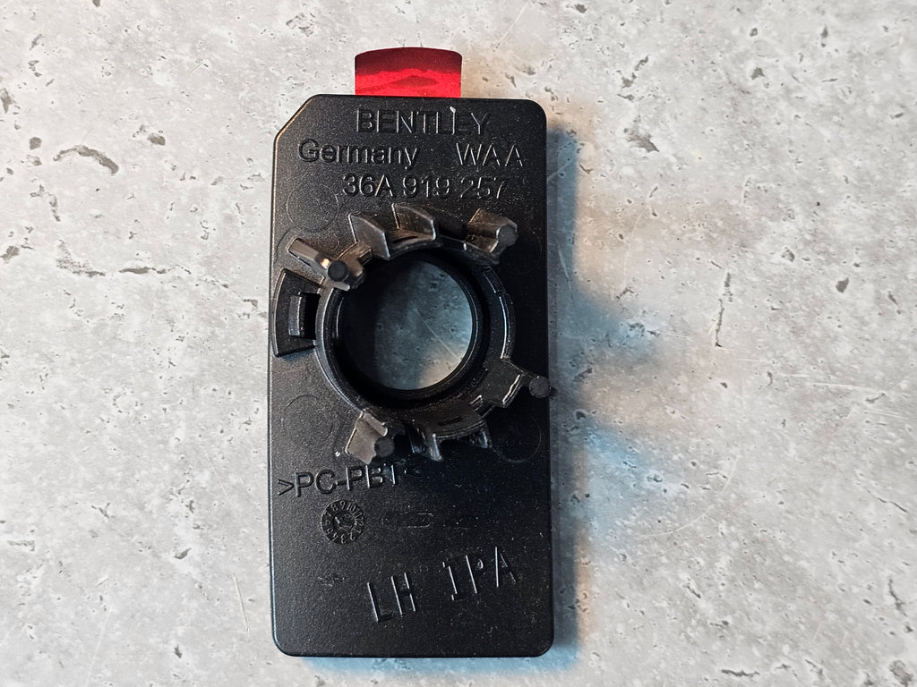 BENTLEY RETAINER FOR ULTRASOUND SENSOR 36A919257