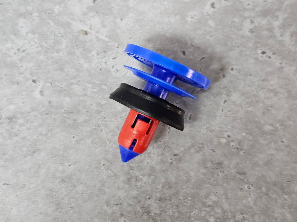 MASERATI FIXING PIN 670219478