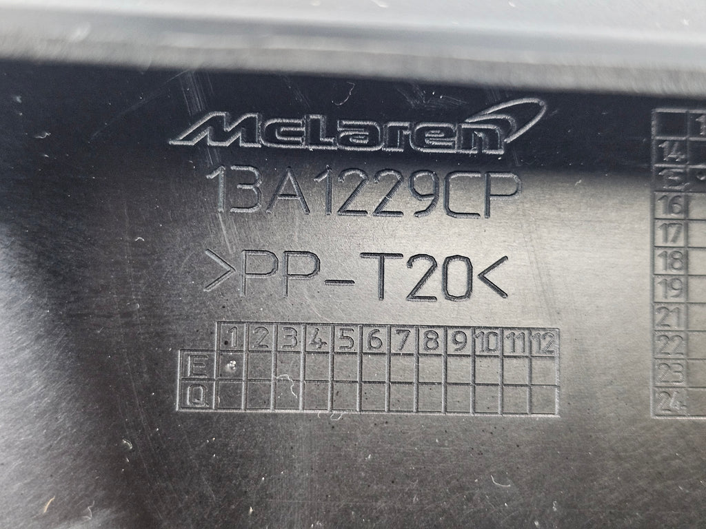 MCLAREN 570S FRONT RIGHT SIDE SKIRT 13A1229CP