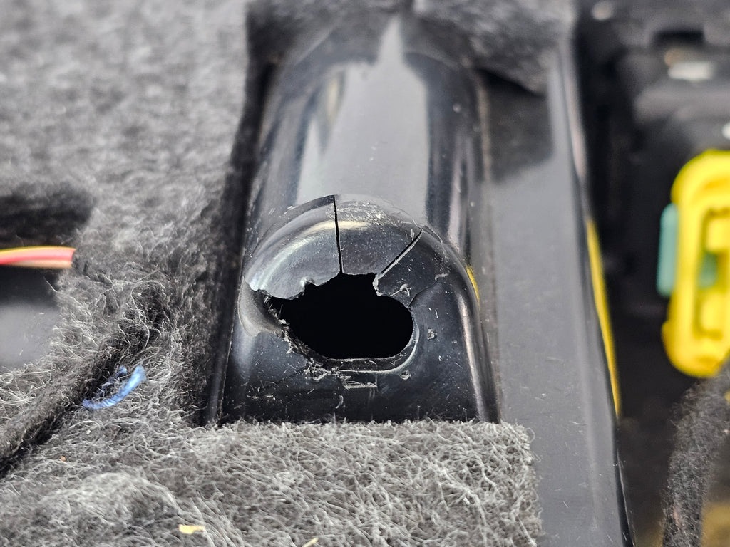 PORSCHE MACAN GLOVE BOX / COMPARTMENT 95B857095G