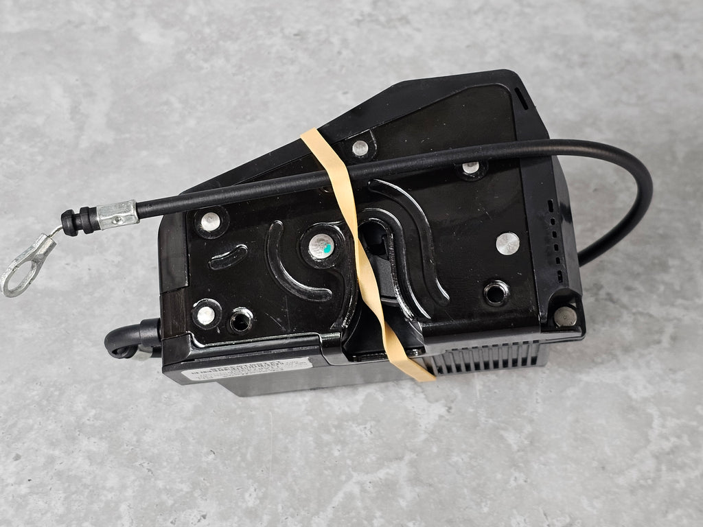 MCLAREN MP4/ 650S/ 675LT/ 570S  RIGHT DOOR LOCK 11A8743CP