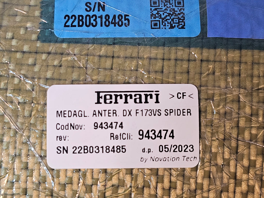 FERRARI SF90 XX SPIDER COMPLETE FRONT MEDALLION RH 943474
